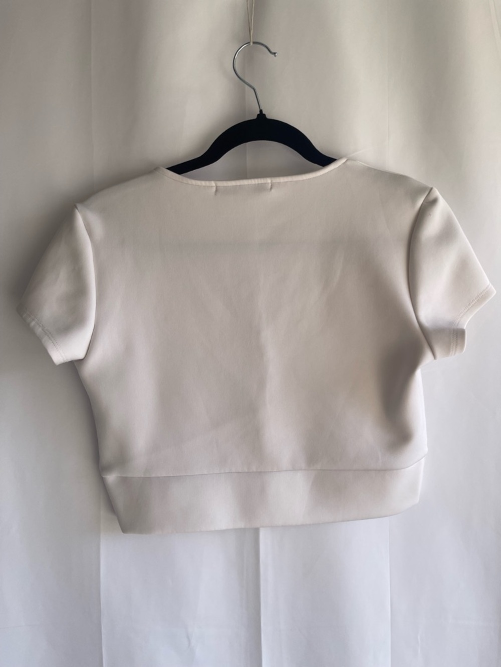 Foreign Exchange Ivory V-Neck Cropped Top - Picture 6 of 6